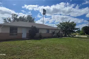 1302 NE 9th St, Cape Coral, FL 33909 - Photo 1