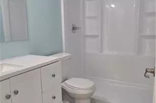 1302 NE 9th St, Cape Coral, FL 33909 - Photo 9