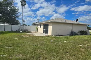 1302 NE 9th St, Cape Coral, FL 33909 - Photo 21