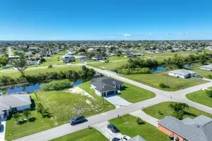 860 NE 6th Ave, Cape Coral, FL 33909 - Photo 13