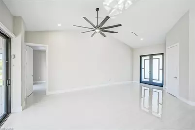 860 NE 6th Ave, Cape Coral, FL 33909 - Photo 37