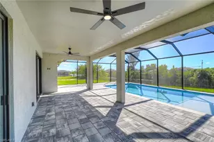 860 NE 6th Ave, Cape Coral, FL 33909 - Photo 9