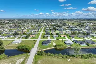 860 NE 6th Ave, Cape Coral, FL 33909 - Photo 7