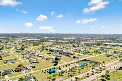 1514 NE 13th Ter, Cape Coral, FL 33909 - Photo 17