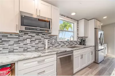 17711 Canal Cove Ct, Fort Myers Beach, FL 33931 - Photo 9