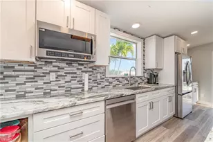 17711 Canal Cove Ct, Fort Myers Beach, FL 33931 - Photo 9