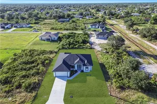 2705 68th St W, Lehigh Acres, FL 33971 - Photo 43