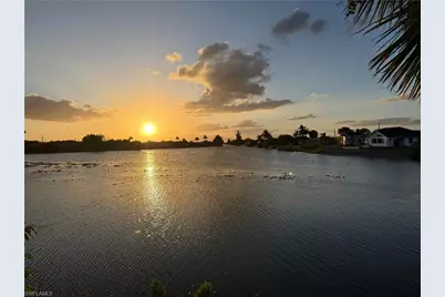 824 NE 6th Ave, Cape Coral, FL 33909 - Photo 9