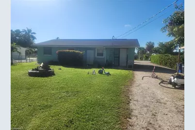 4707 Duera Mae Dr, Fort Myers, FL 33908 - Photo 3