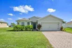 927 SE 5th Ct, Cape Coral, FL 33990 - Photo 1