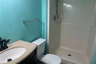 7406 Lake Breeze Dr, Fort Myers, FL 33907 - Photo 5