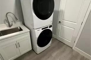 1292 Thompson St, North Fort Myers, FL 33903 - Photo 9