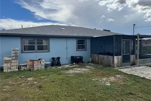 1941 NE 14th St, Cape Coral, FL 33909 - Photo 41