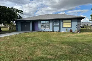 1941 NE 14th St, Cape Coral, FL 33909 - Photo 1