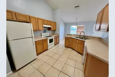 18231 Beauty Berry Ct, Lehigh Acres, FL 33972 - Photo 9