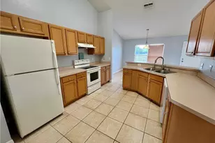 18231 Beauty Berry Ct, Lehigh Acres, FL 33972 - Photo 9