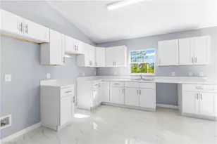 945 Memphis Ave S, Lehigh Acres, FL 33974 - Photo 5