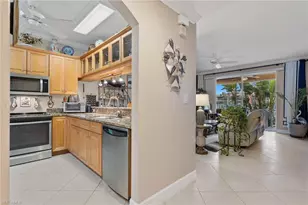 4566 SE 5th Pl, Cape Coral, FL 33904 - Photo 5