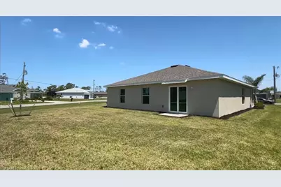 17712 Paradiso Way, North Fort Myers, FL 33917 - Photo 7