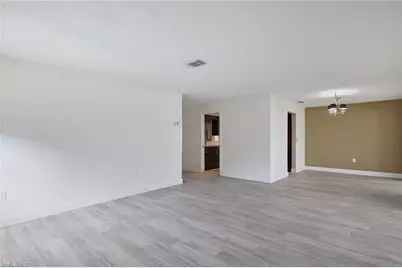 5573 Trellis Ln, Fort Myers, FL 33919 - Photo 9