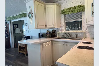 11011 Sunglow Ln, Fort Myers, FL 33908 - Photo 3