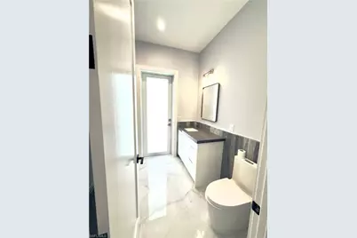 329 NE 6th St, Cape Coral, FL 33909 - Photo 23