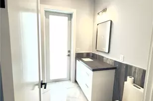 329 NE 6th St, Cape Coral, FL 33909 - Photo 23