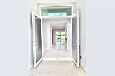 329 NE 6th St, Cape Coral, FL 33909 - Photo 5