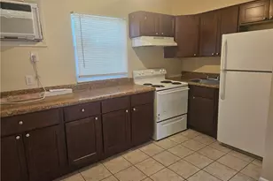 2590 First St, Fort Myers, FL 33901 - Photo 3