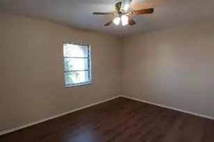 801 SW 10th Pl, Cape Coral, FL 33991 - Photo 9