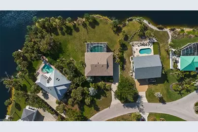 673 E Rocks Dr, Sanibel, FL 33957 - Photo 39