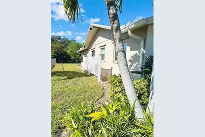 1406 S Larkwood Sq, Fort Myers, FL 33919 - Photo 5