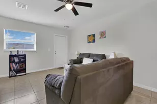 733/735 Gilbert Ave S, Lehigh Acres, FL 33973 - Photo 3