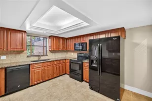 5490 Governors Dr, Fort Myers, FL 33907 - Photo 11