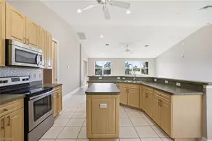 1012 SE 5th Terrace, Cape Coral, FL 33990 - Photo 15