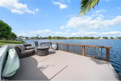 213 SE 6th St, Cape Coral, FL 33990 - Photo 31