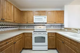 3952 Pomodoro Cir, Cape Coral, FL 33909 - Photo 11