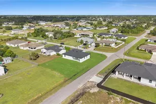 2601 44th St SW, Lehigh Acres, FL 33976 - Photo 33