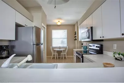 8056 Queen Palm Ln #635, Fort Myers, FL 33966 - Photo 11