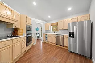 2011 Mitzi Ln, Sanibel, FL 33957 - Photo 13