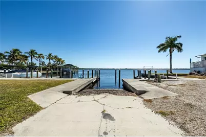 16978 Captains Dr, Bokeelia, FL 33922 - Photo 15