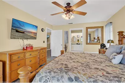 412 SE 13th Ave, Cape Coral, FL 33990 - Photo 15