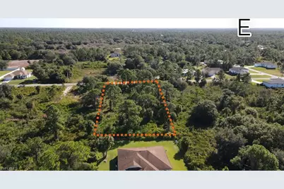 1409 Acacia Ave, Lehigh Acres, FL 33972 - Photo 5