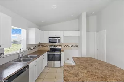 1252 NE 41st St, Cape Coral, FL 33909 - Photo 7