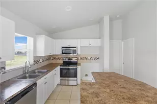 1252 NE 41st St, Cape Coral, FL 33909 - Photo 7