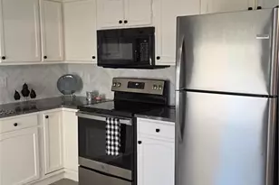 11194 La Coruna Ln, Bonita Springs, FL 34135 - Photo 3