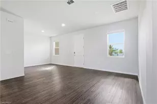 915 NE 19th St, Cape Coral, FL 33909 - Photo 11