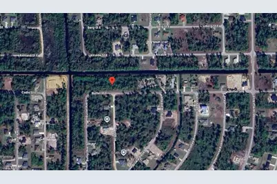 909 Butler St E, Lehigh Acres, FL 33974 - Photo 7