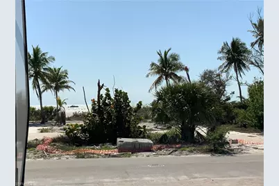 6041 Gulf Rd, Fort Myers Beach, FL 33931 - Photo 13
