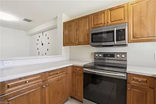 9409 Ivy Brook Run, Fort Myers, FL 33913 - Photo 11